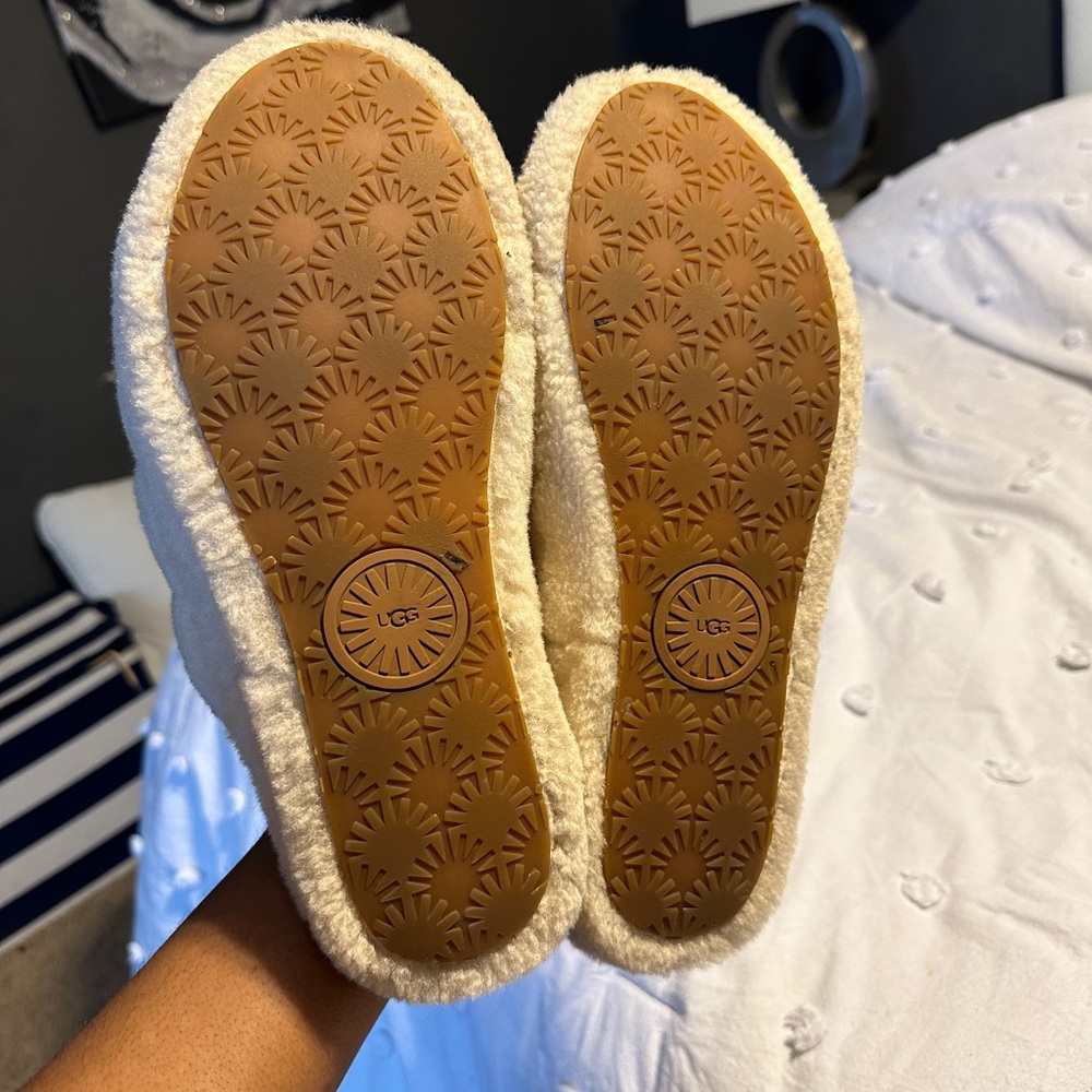 Ugg Slides - image 4